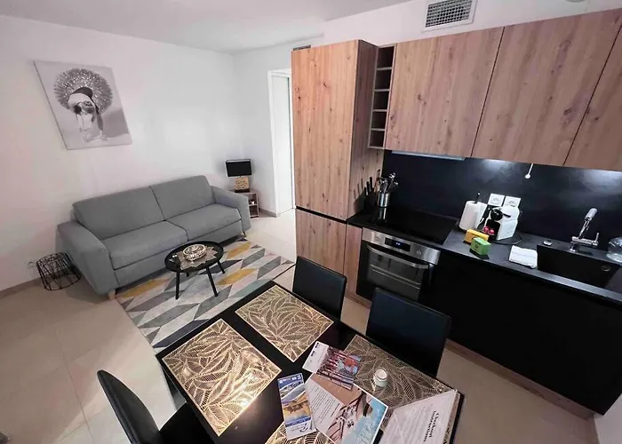 Le Cosy Corner : 2 Pers De Standing + Terrasse Antibes